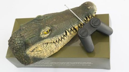 PRANK – REMOTE CONTROLLED ALLIGATOR