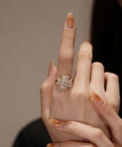 Love Lucky Clover Fashion Diamond Ring